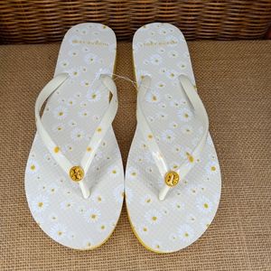Tory Burch Daisy flip flop